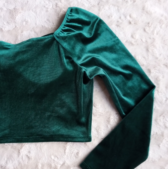 LILY STAR Emerald Velvet Crop Long Sleeve Top - Picture 8 of 9